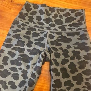 Lulu lemon cropped leopard print leggings